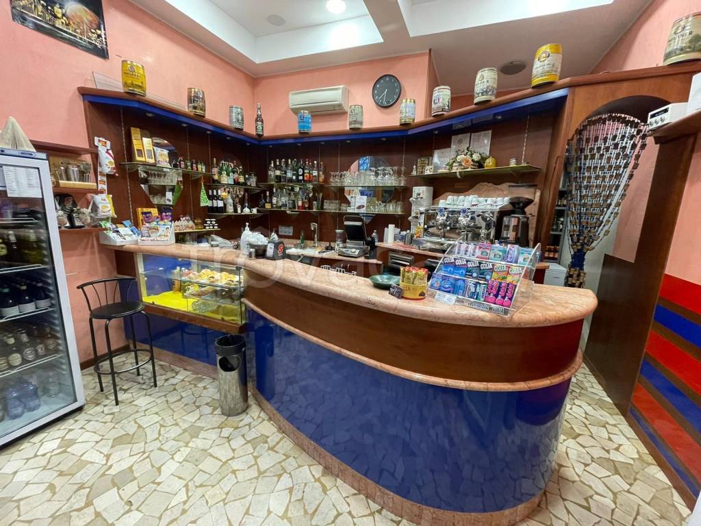 Bar in in vendita da privato a Bologna viale Zagabria, 6D