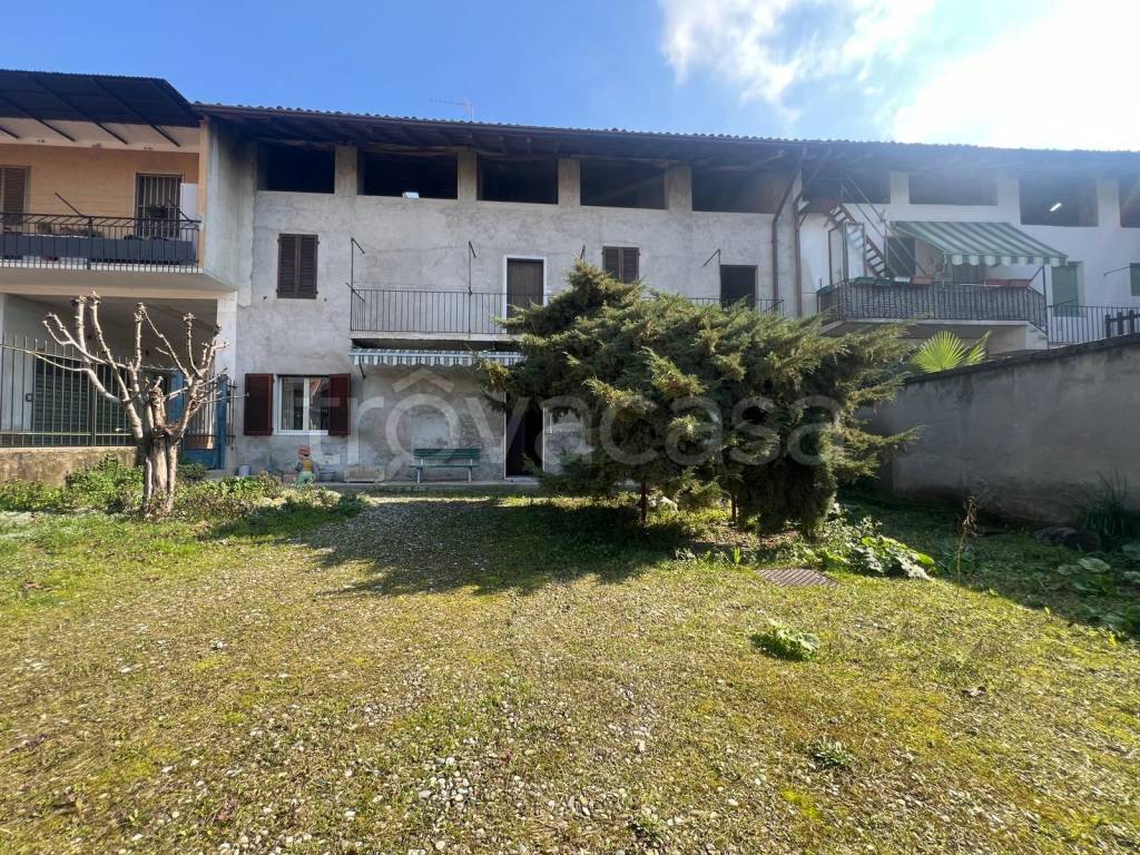Casa Indipendente in vendita a Calvenzano via Torri, 6
