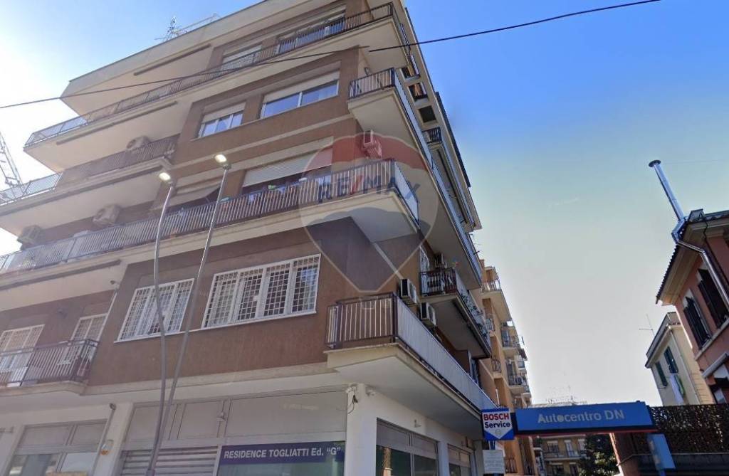 Appartamento in vendita a Roma via Dei Castani, 211