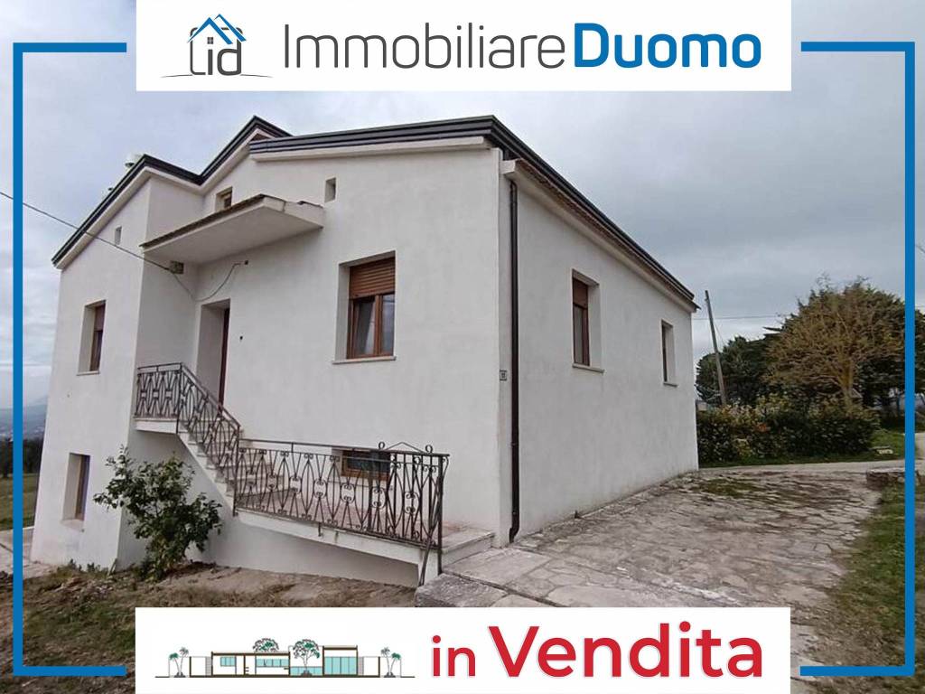 Villa in vendita a Benevento contrada Torre Palazzo