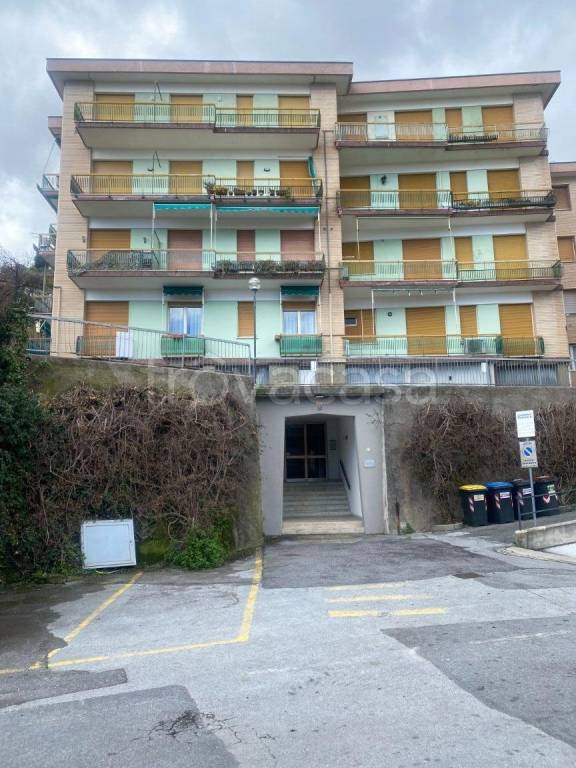 Appartamento in vendita a Finale Ligure vico Castelli, 5