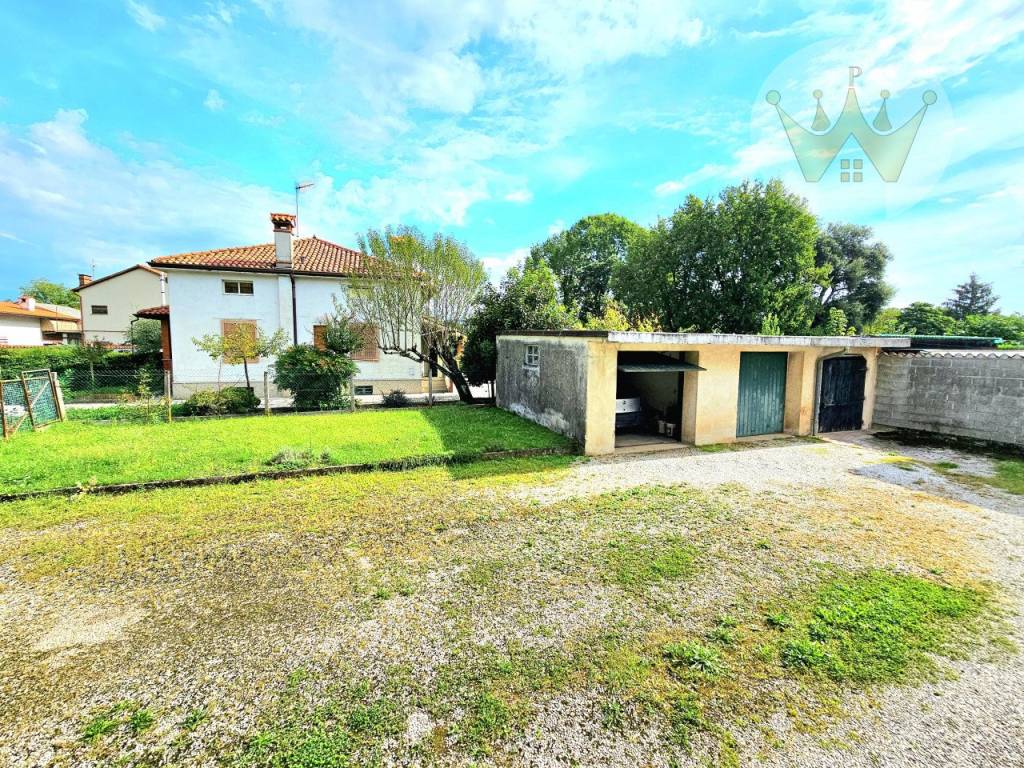 Villa Bifamiliare in vendita a Gorizia via Rivoli 3