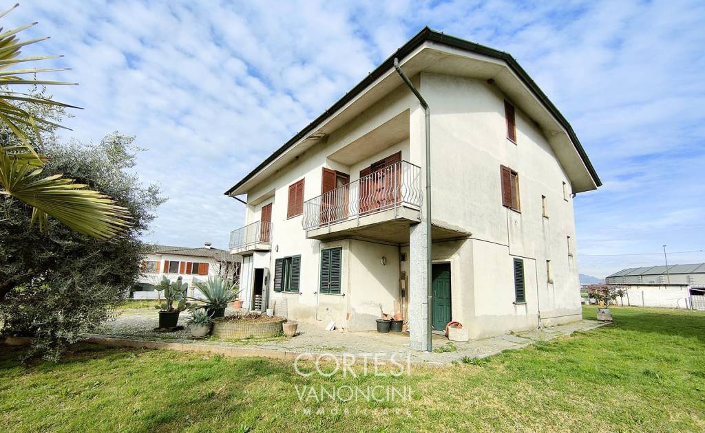 Villa in vendita a Mornico al Serio via Bergamo, 73