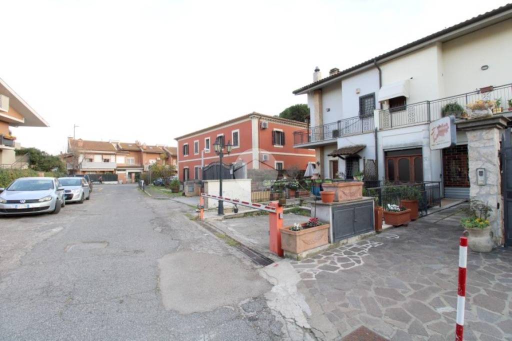 Appartamento in affitto a Fara in Sabina via Enrico Fermi, 5