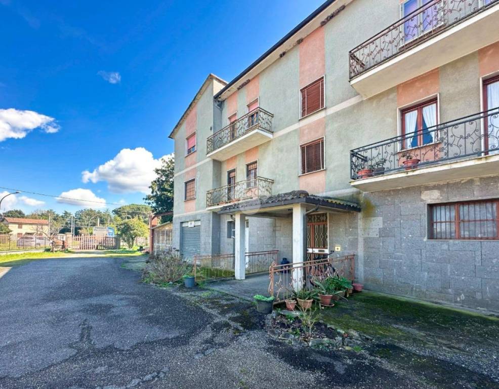 Appartamento in vendita a Capranica località Vico Matrino