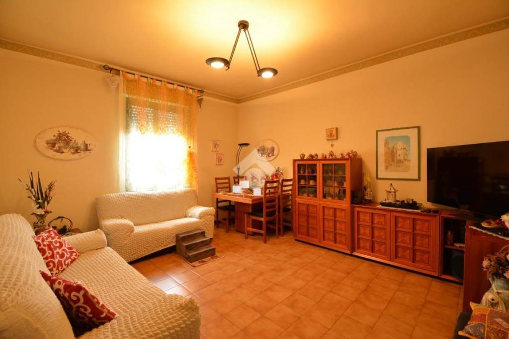 Appartamento in vendita a Brembate via Fratelli Calvi, 33
