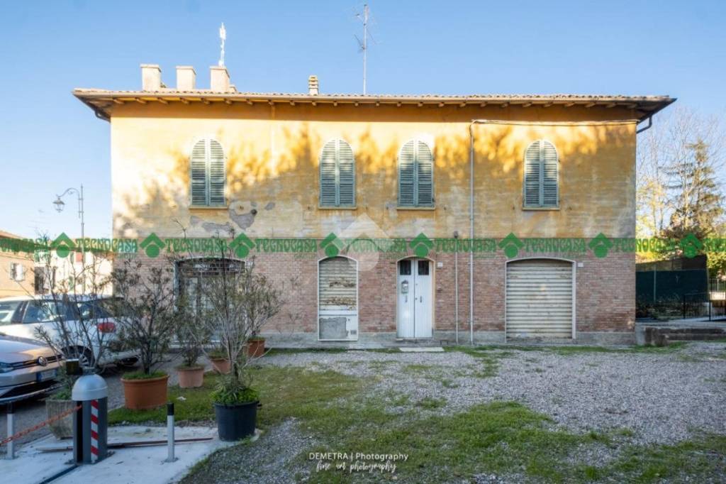 Casa Indipendente in vendita a San Cesario sul Panaro piazza Basilica, 2