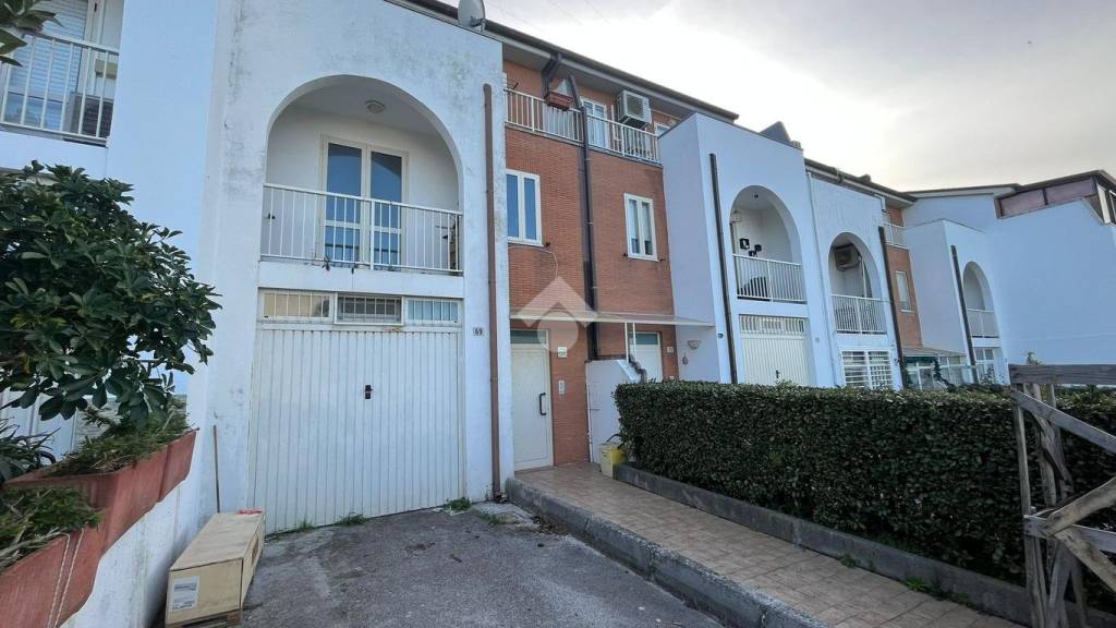 Villa a Schiera in vendita a Termoli via Cuneo, 69
