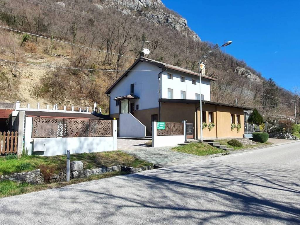 Villa Bifamiliare in vendita a Tolmezzo via Villa Santina, 4
