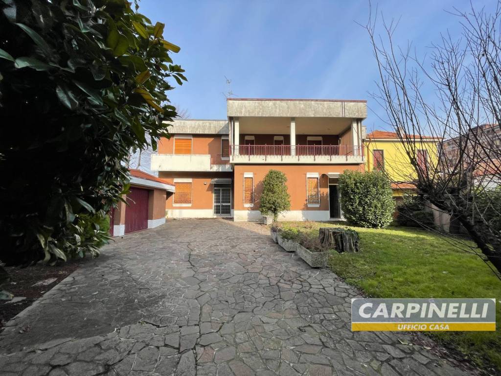 Appartamento in vendita a Desio via Gabellini, 23