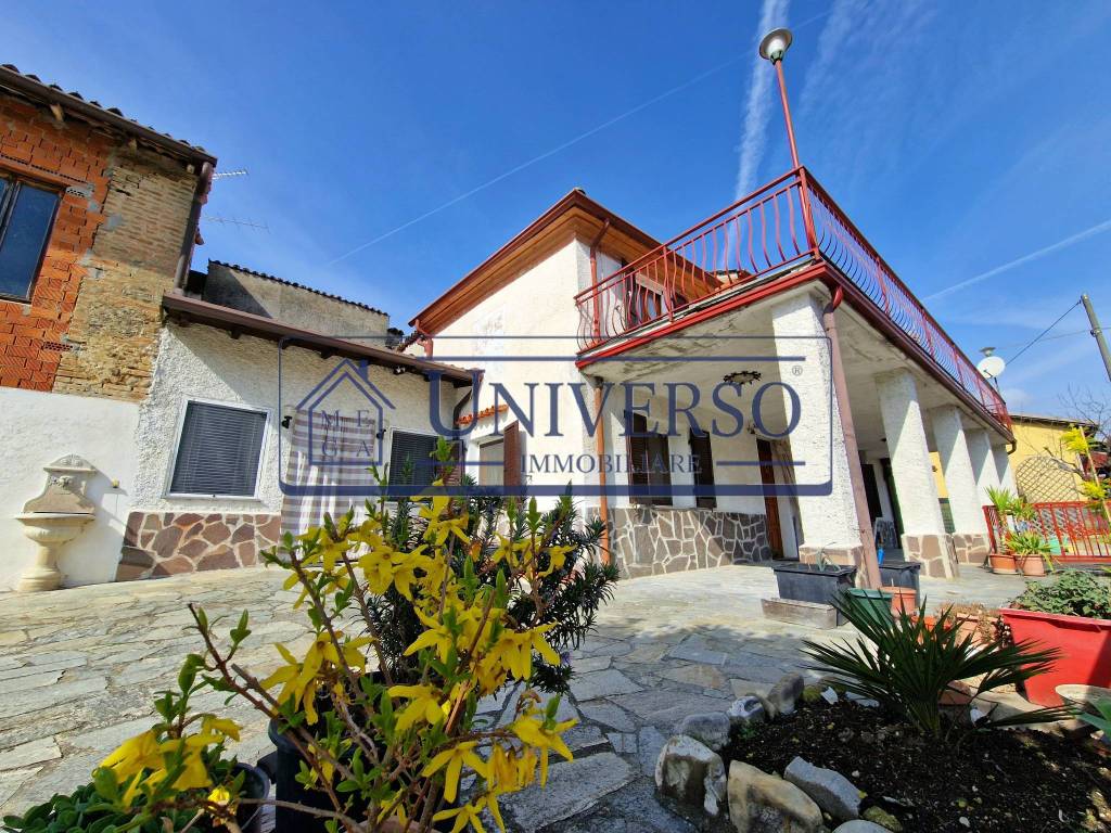 Villa in vendita a Borgo Priolo località Galà, 17