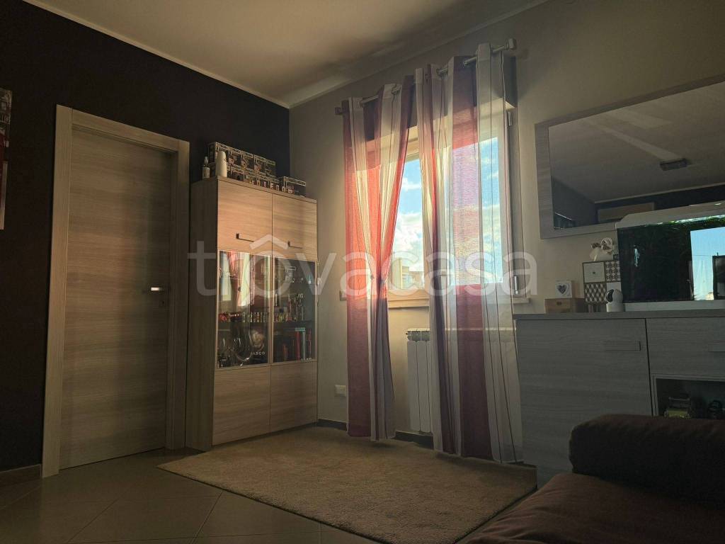 Appartamento in in vendita da privato a Pomezia via Rimini, 18