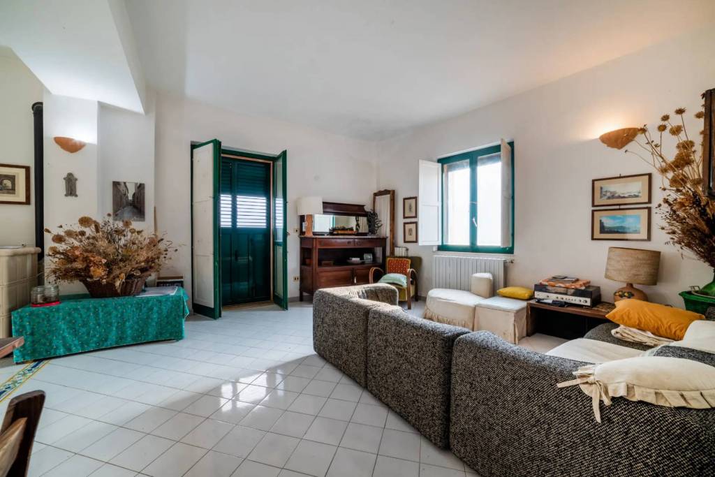 Appartamento in vendita a Sant'Angelo dei Lombardi via Mameli