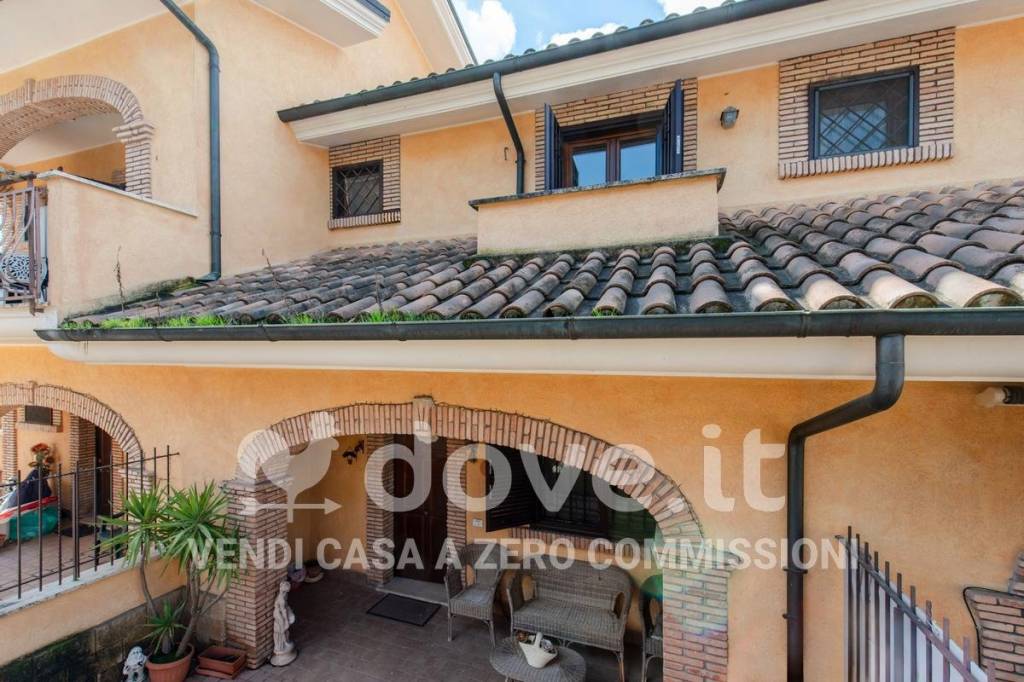Villa in vendita a Guidonia Montecelio via Pietro Vannucci, 51