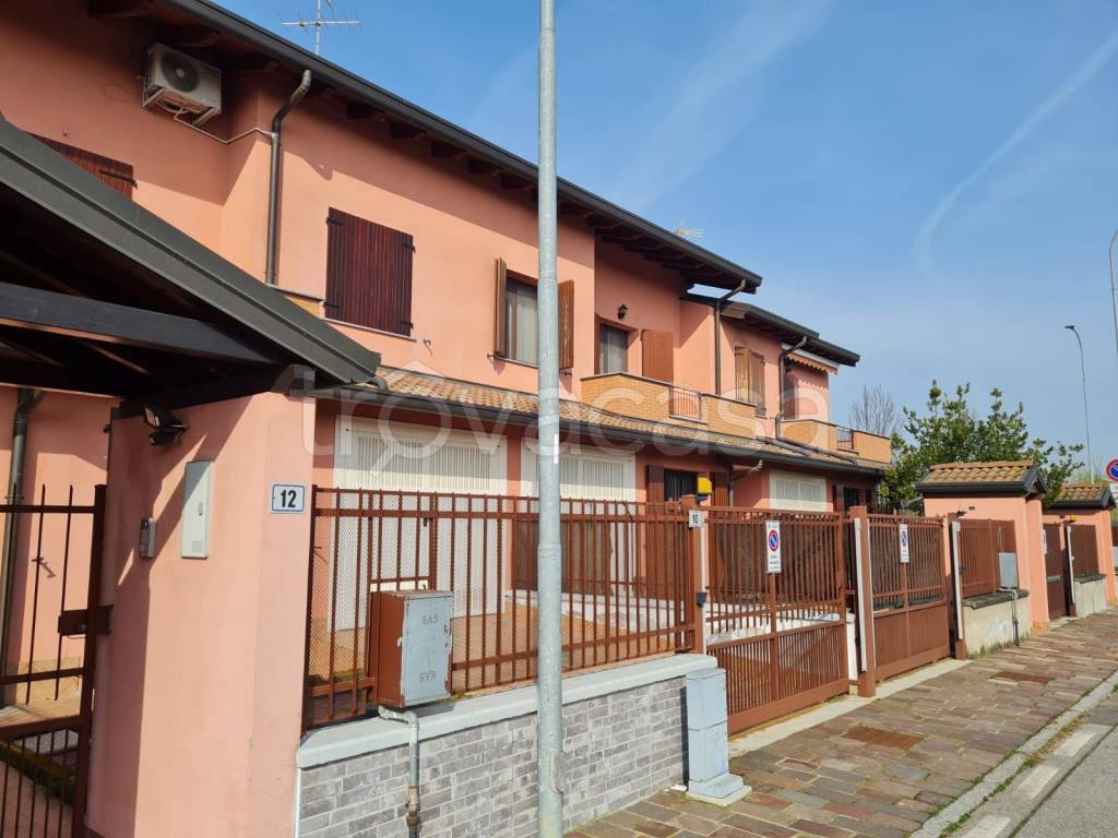 Villa a Schiera in vendita a Bubbiano via Roggia Cina, 6