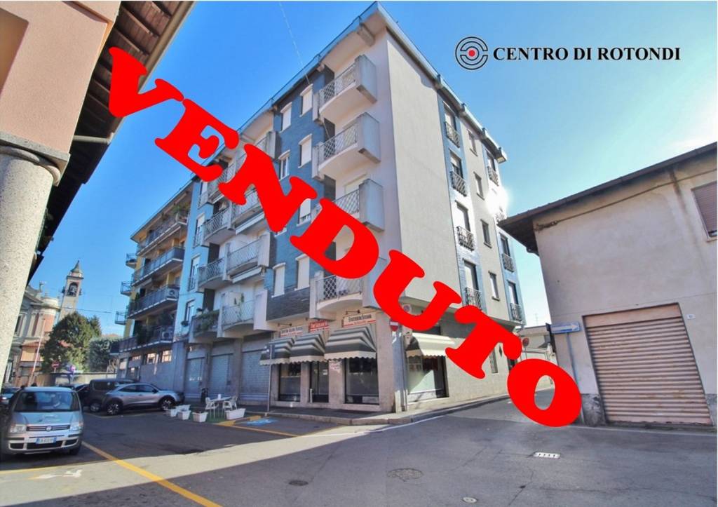 Appartamento in vendita a Cerro Maggiore via Azzimonti, 3
