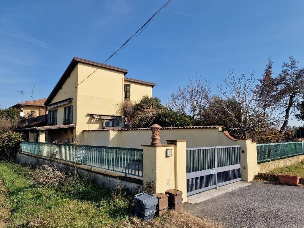Villa Bifamiliare in vendita a Bologna via degli Stradelli Guelfi, 70