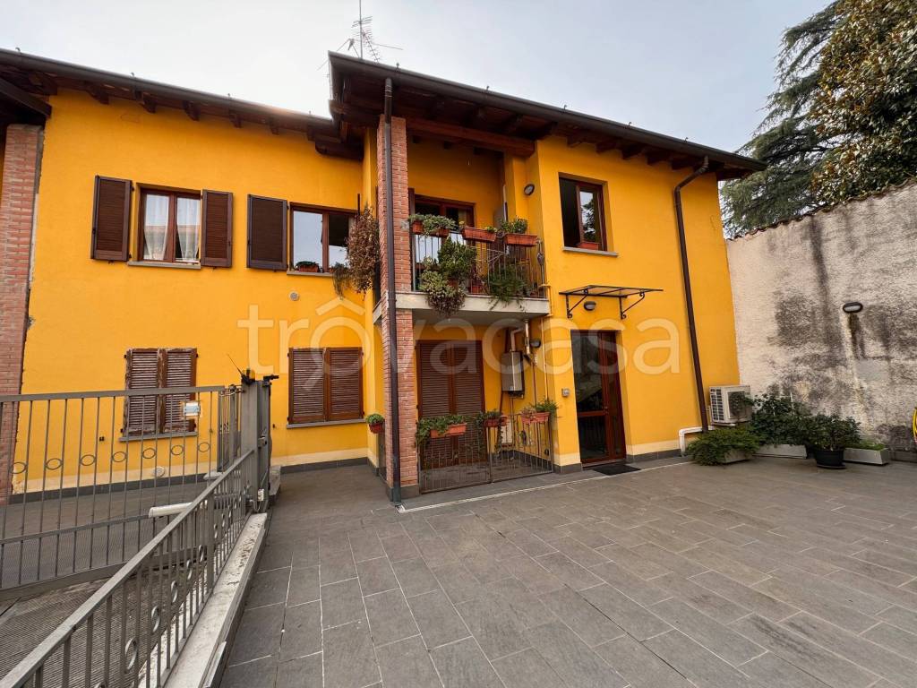 Appartamento in vendita a Bottanuco via San Giorgio