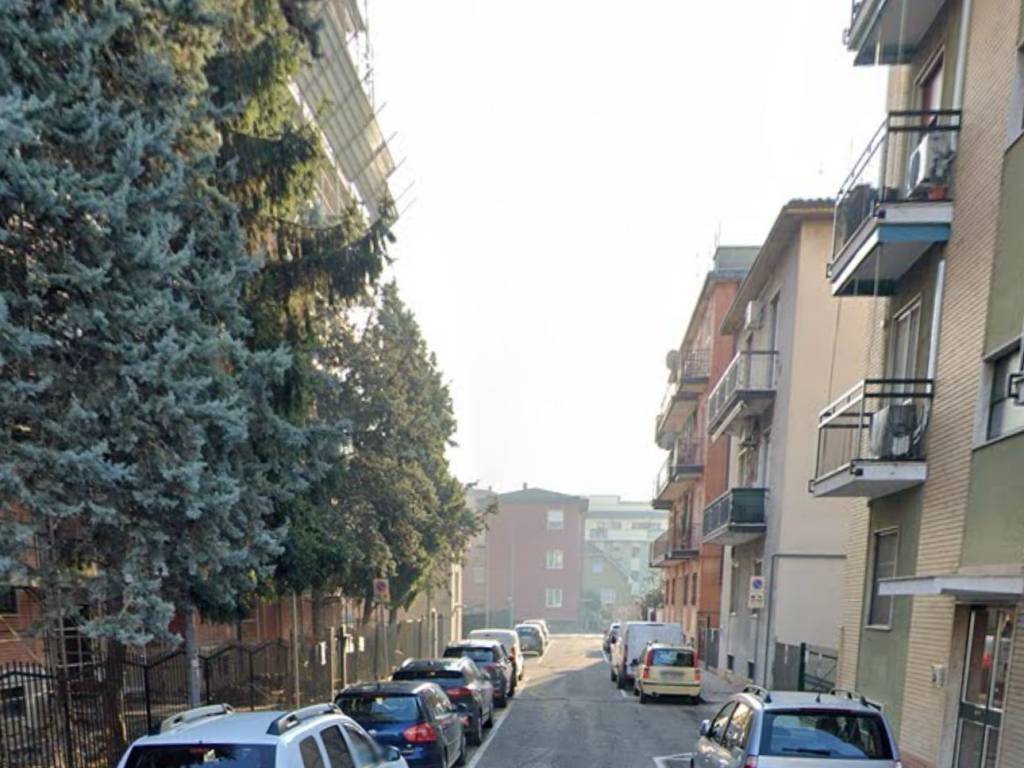 Appartamento in affitto a Rozzano via Varese