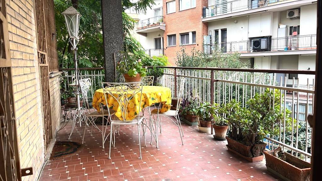 Appartamento in vendita a Roma via Raffaele Battistini, 80