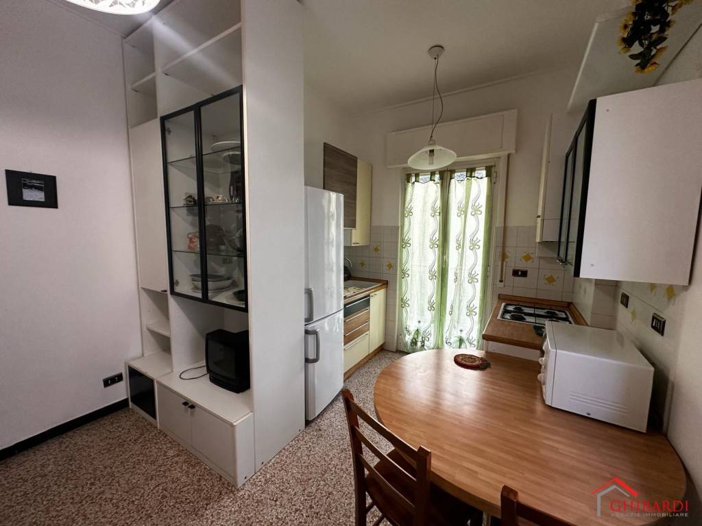 Appartamento in affitto a Genova via Pierino Negrotto Cambiaso, 28