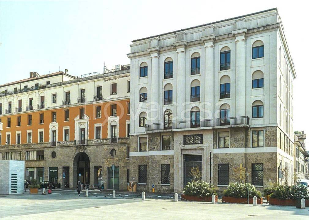 Ufficio in affitto a Brescia piazza della Vittoria