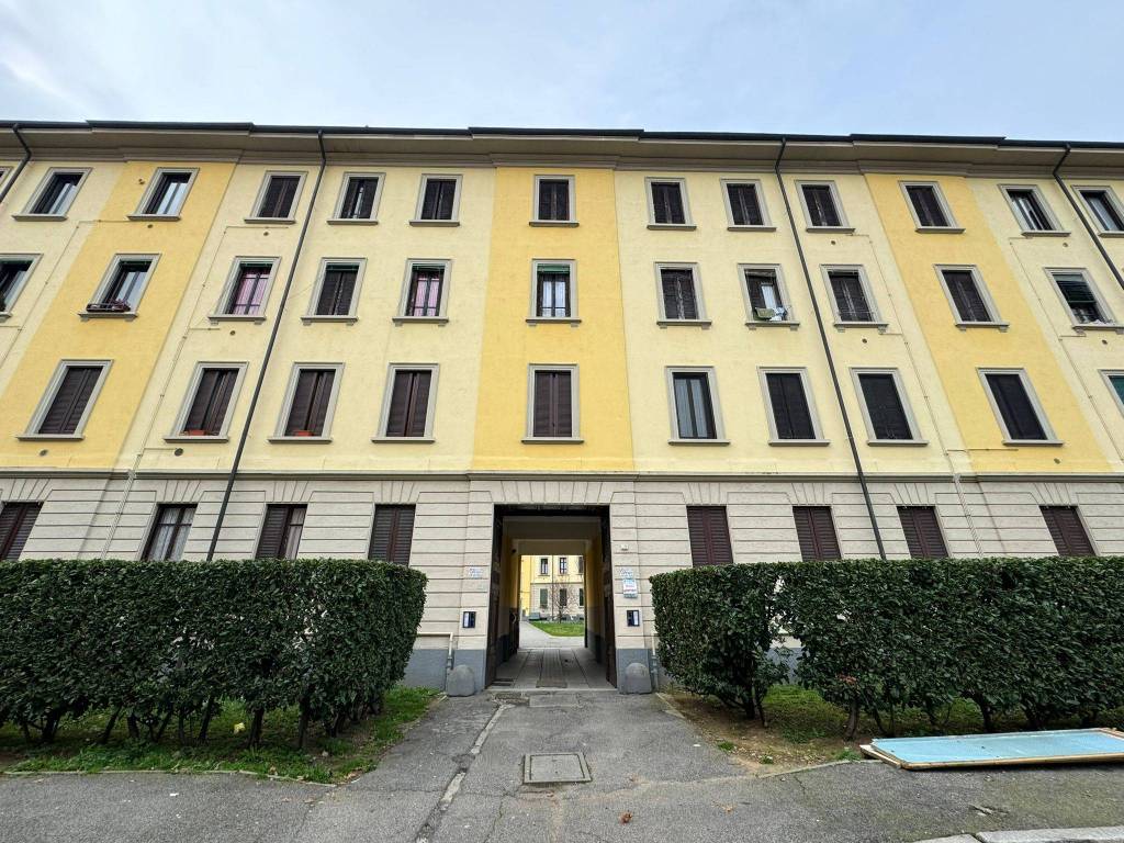 Appartamento in vendita a Monza via Carlo Catteneo, 25