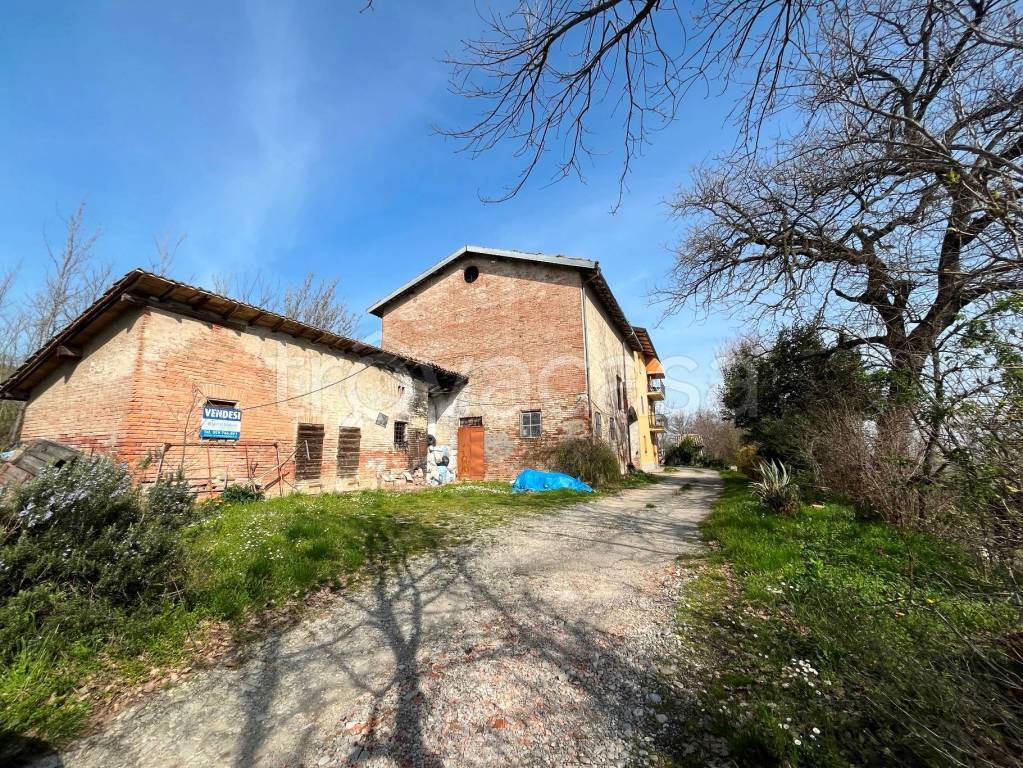 Casa Indipendente in vendita a Vignola via Sassoccia, 2