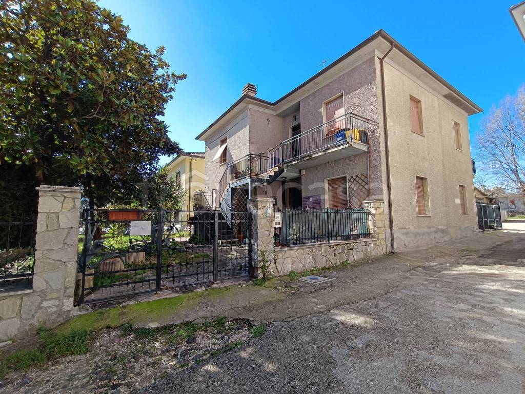 Villa in vendita a Spoleto viale Guglielmo Marconi, 97