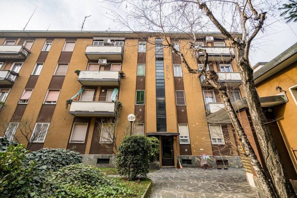 Appartamento in vendita a Milano via Reinach, 7