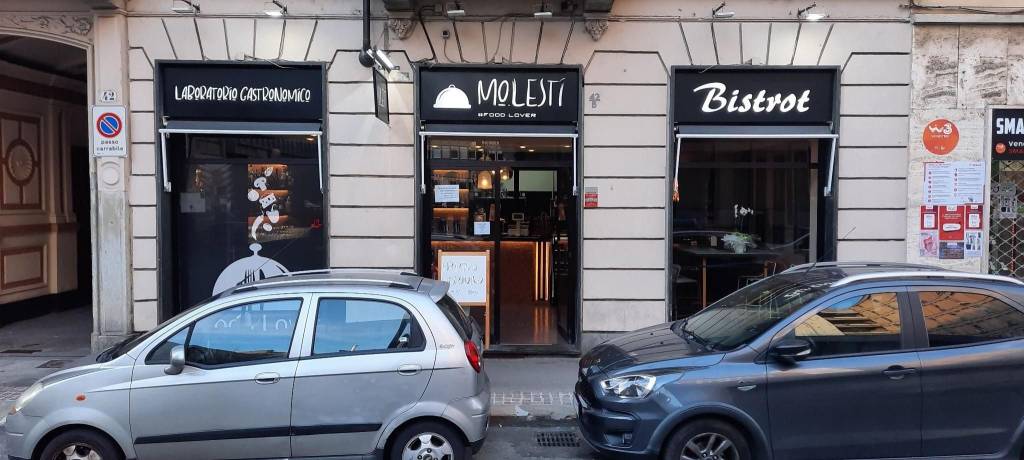 Bar in vendita a Torino via San Secondo, 42