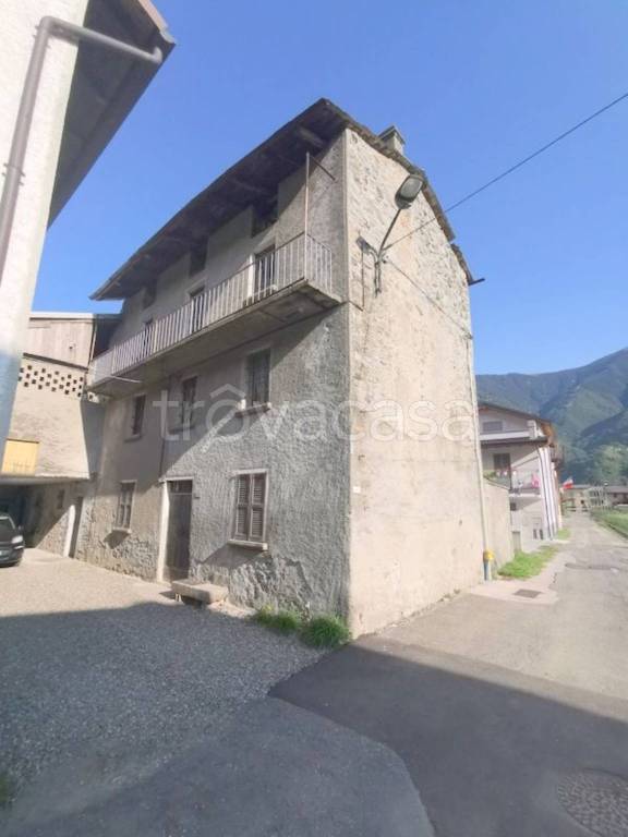 Rustico in vendita a Berbenno di Valtellina meucci