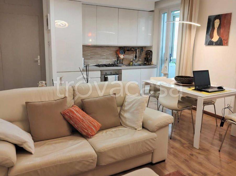 Appartamento in in affitto da privato a Livorno via Emilio Zola, 50