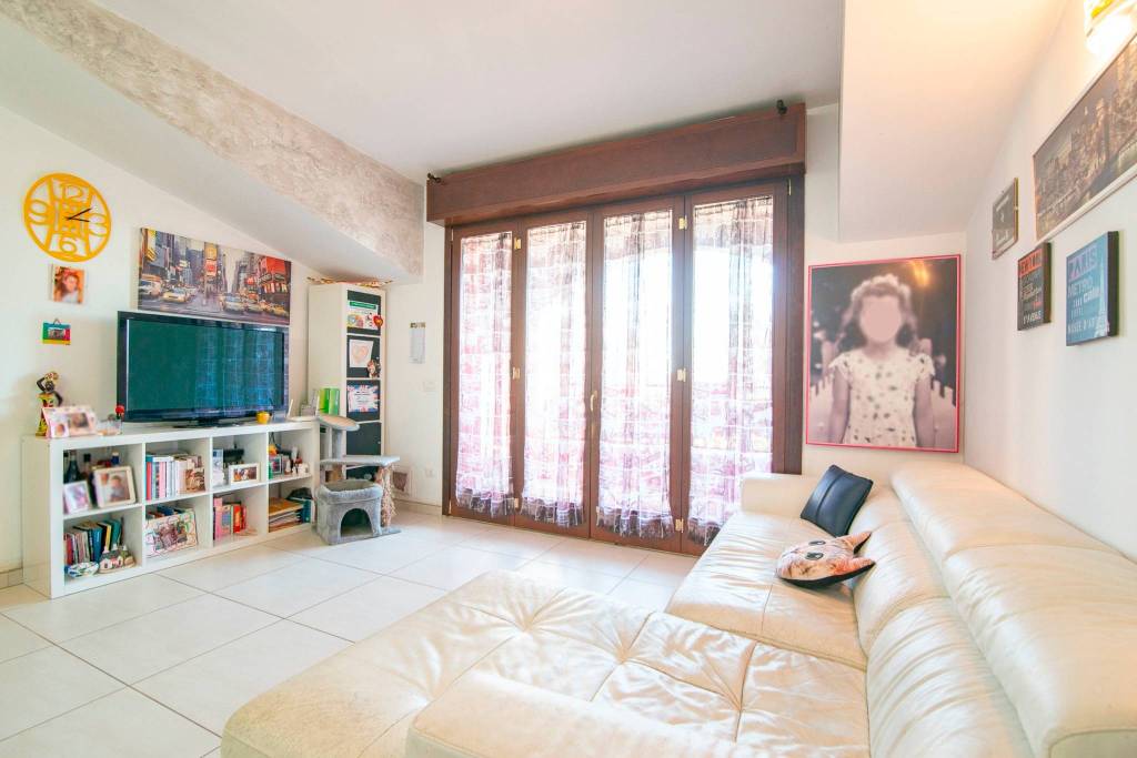 Appartamento in vendita a Pozzo d'Adda via Pietro Nenni