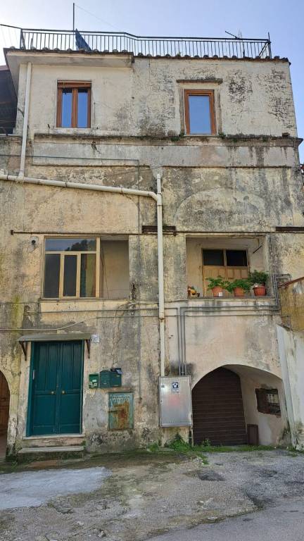 Appartamento in vendita a Vietri sul Mare via Chellavanna, 57