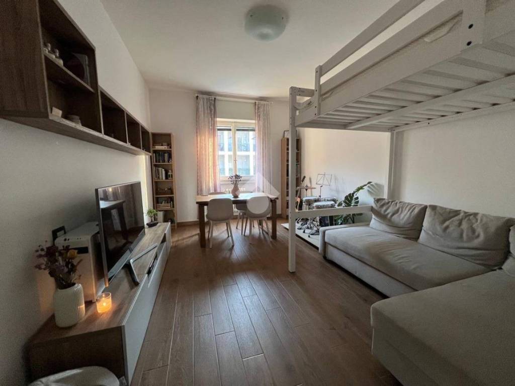 Appartamento in affitto a Milano via Luigi Pulci, 7