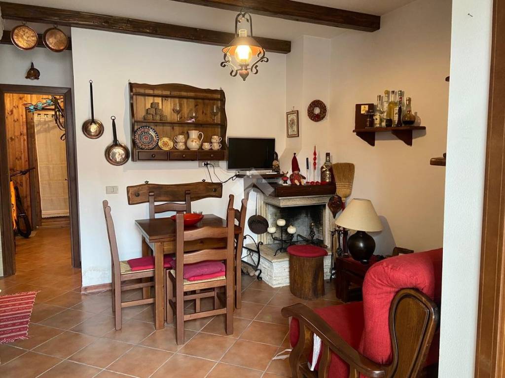 Appartamento in vendita a Castel di Sangro appartamento Via Fonte Vaniero, 1
