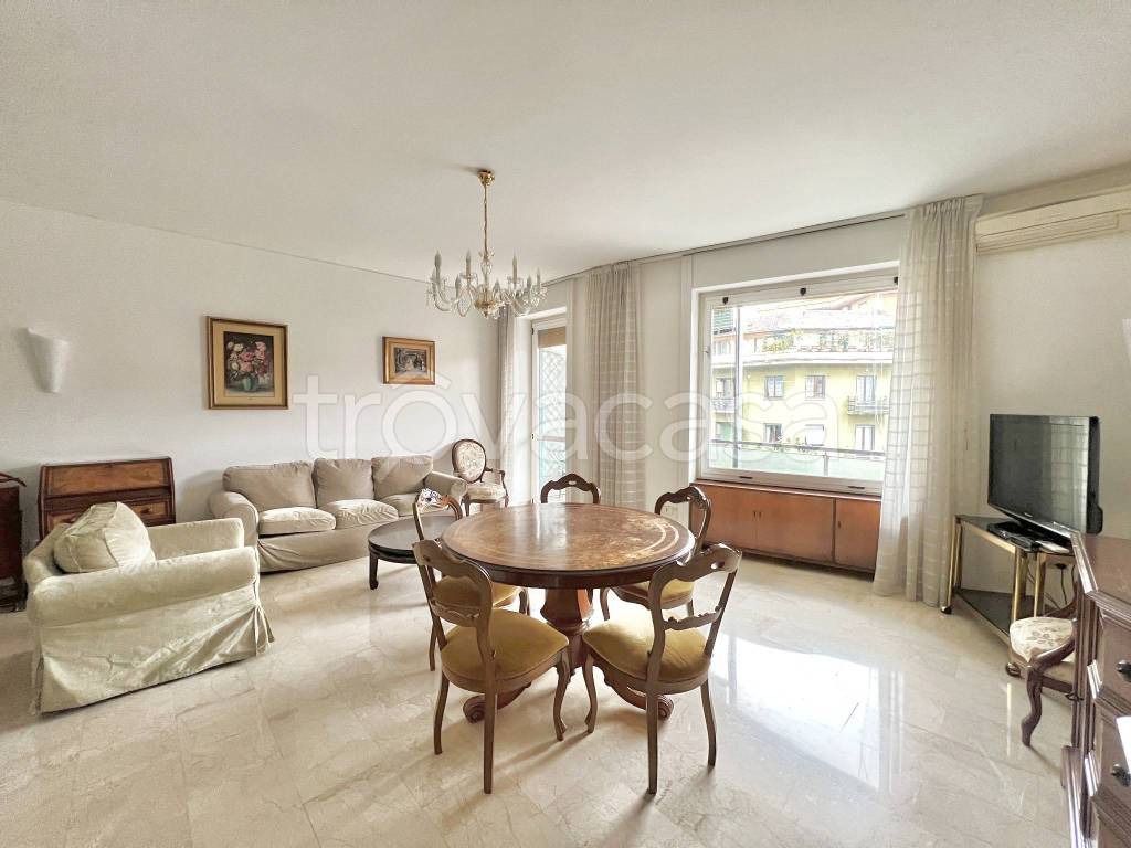 Appartamento in affitto a Milano via Giovanni Cantoni
