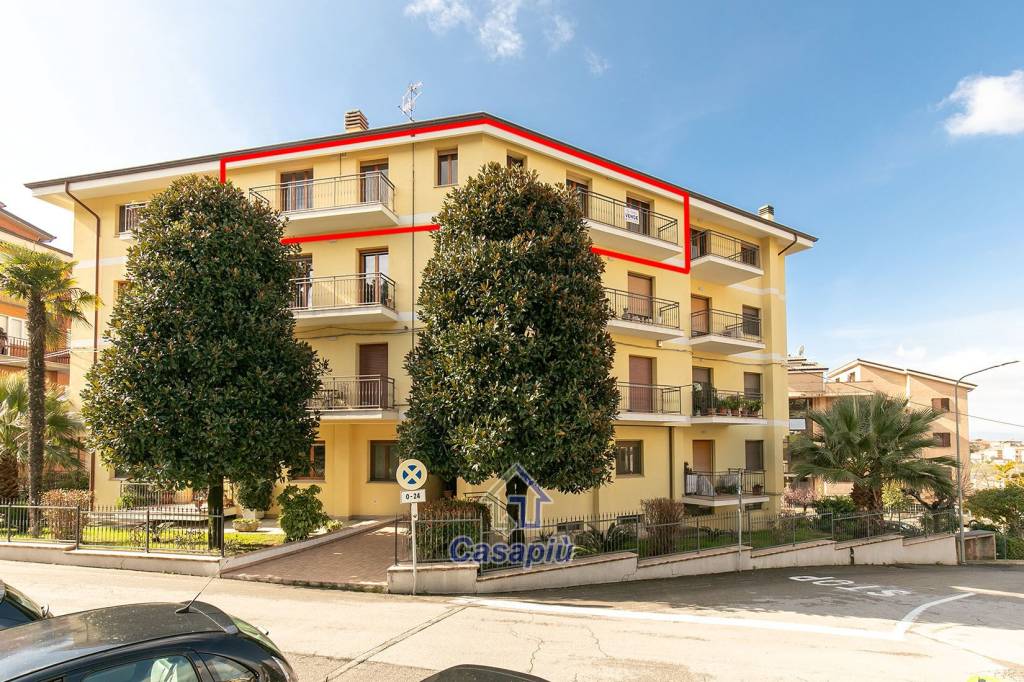 Appartamento in vendita a Monte San Giusto via Pietro Mascagni, 21