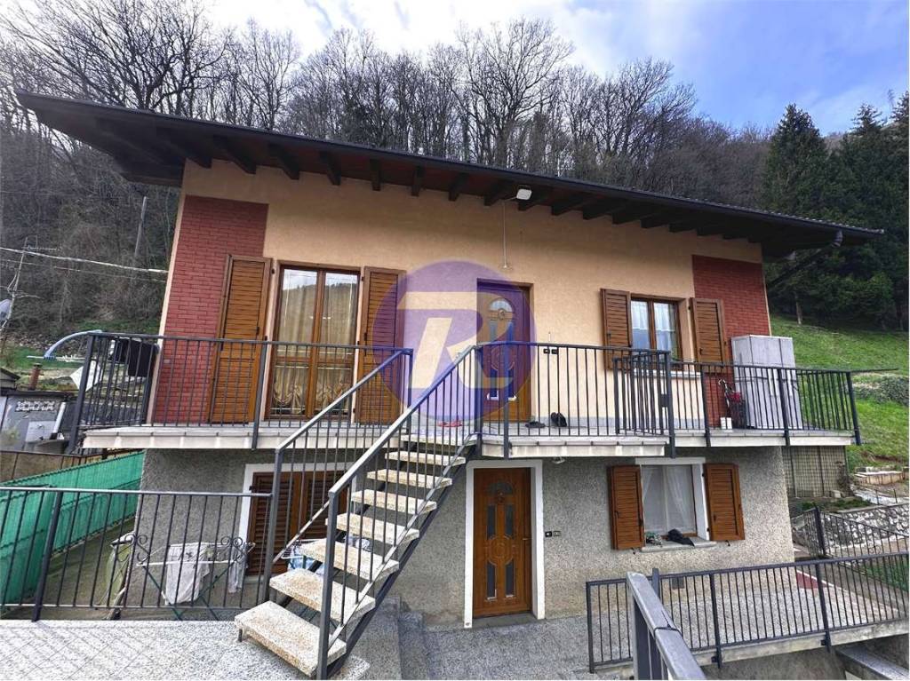 Villa in vendita a Zogno via Monte Grappa, 1