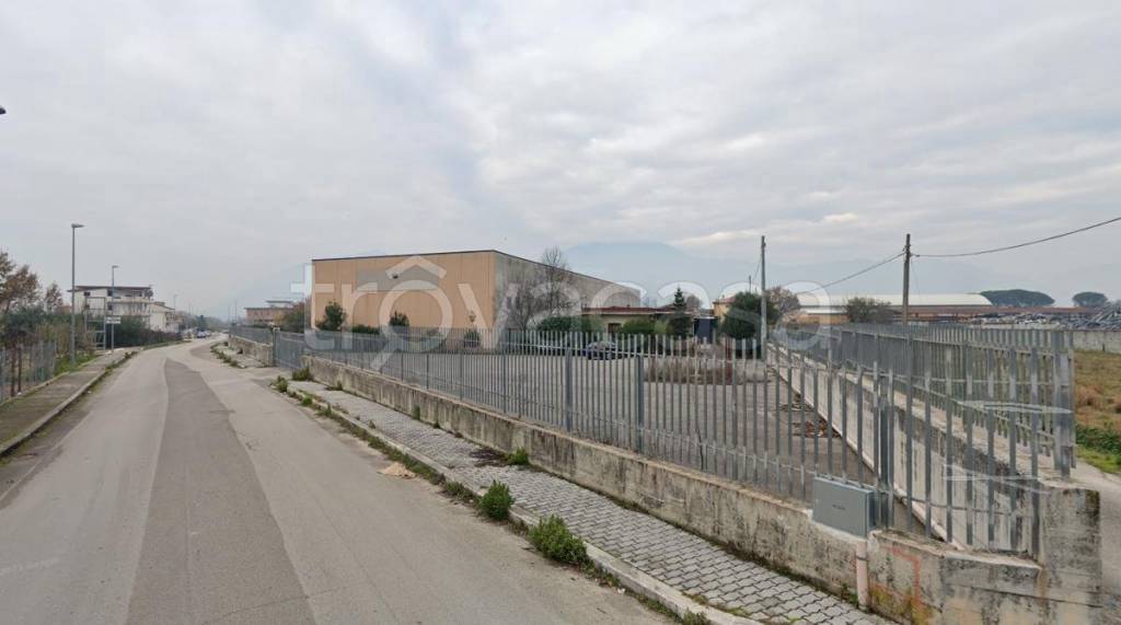 Capannone Industriale in vendita a Cassino via Polledrera, Snc
