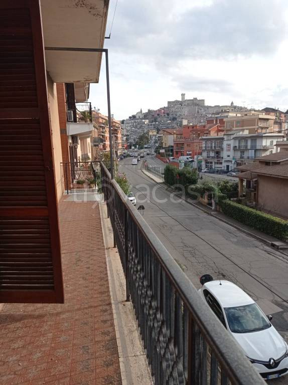 Appartamento in affitto a Palombara Sabina via di Castiglione, 2
