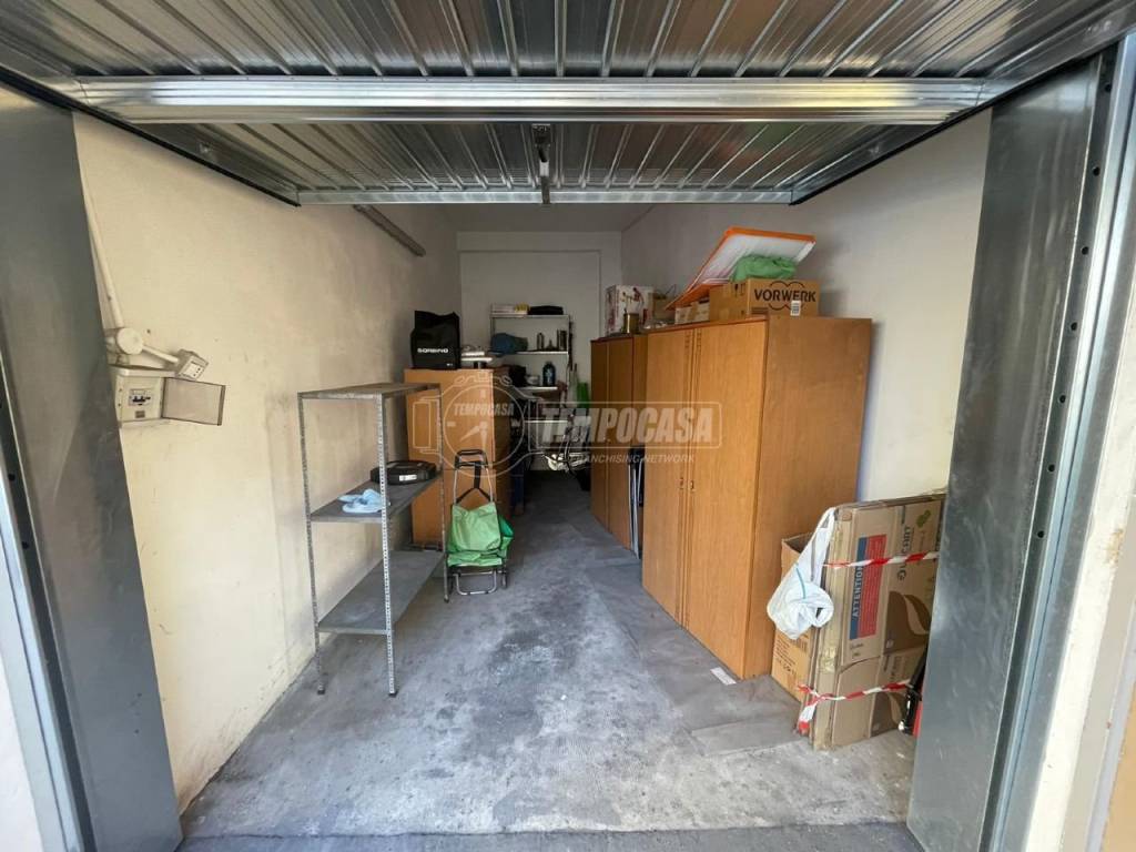 Garage in vendita a Beinasco via Padova 4