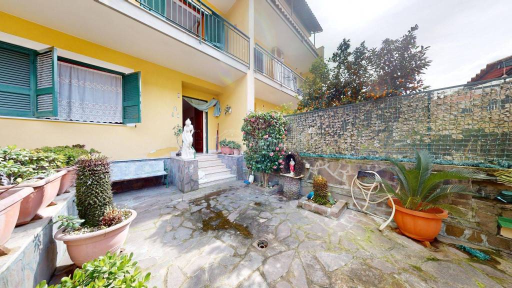 Villa a Schiera in vendita ad Arzano via cristoforo colombo 120