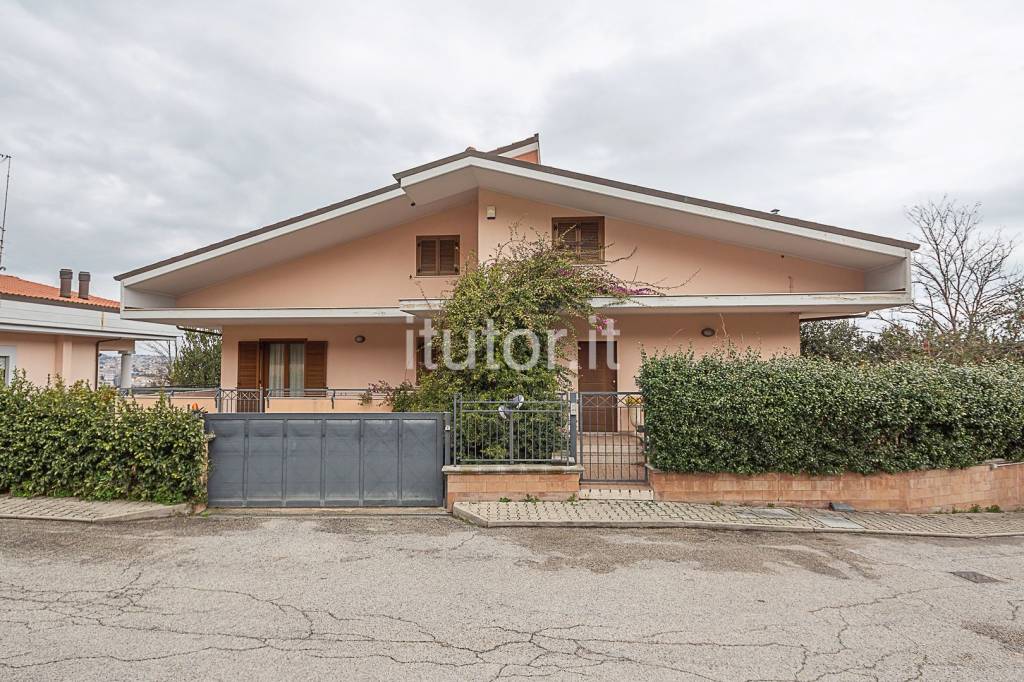 Villa in vendita a Pescara strada Cetrullo, 50