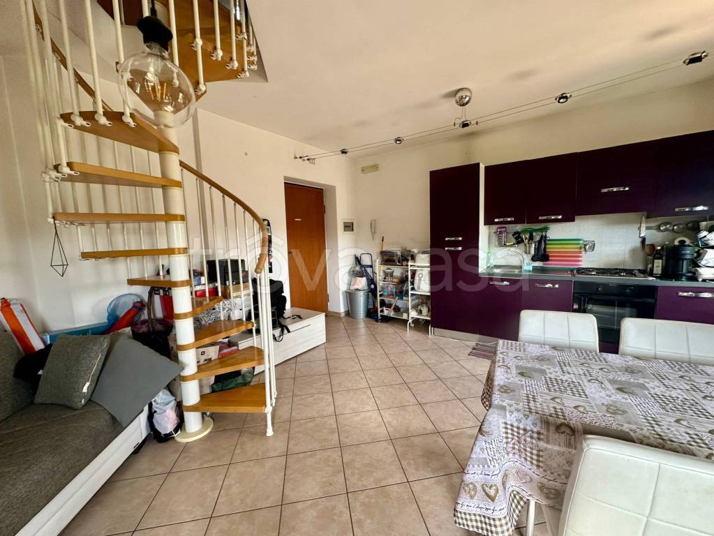 Appartamento in affitto a Mentana via Ruggero Leoncavallo, 23