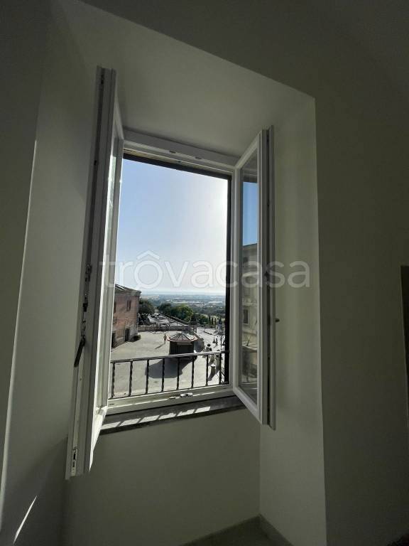 Appartamento in vendita a Tarquinia piazza Camillo Benso di Cavour, 9
