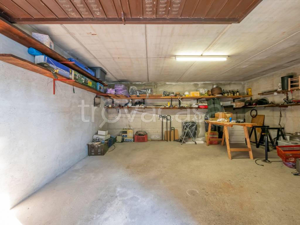 Garage in vendita a Legnano via Nazario Sauro