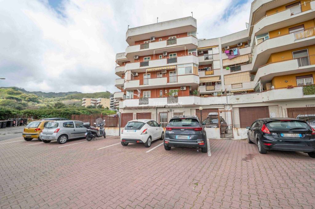 Garage in vendita a Messina complesso Edilizio Albachiara 7