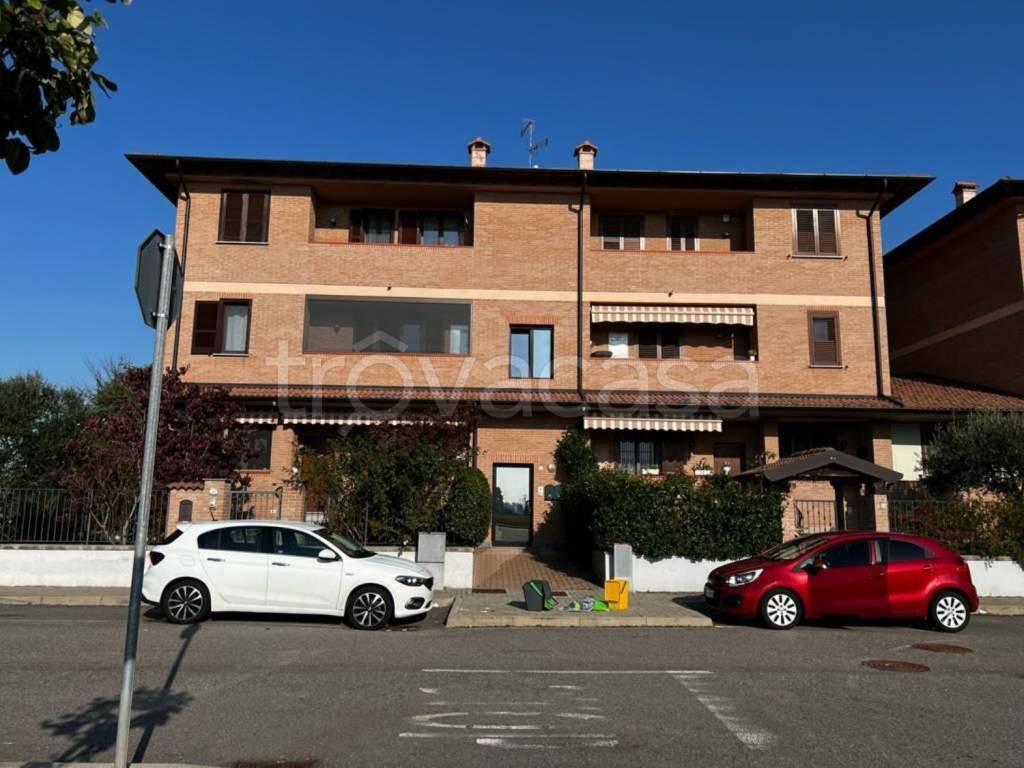 Appartamento in vendita a Cura Carpignano verdi
